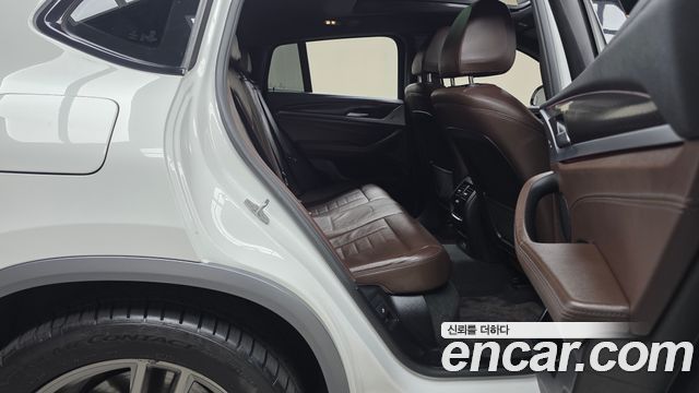 BMW X4 2021 — photo 17