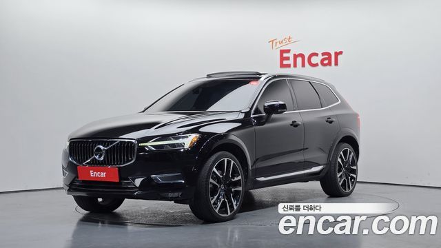 Volvo XC60 2018 — photo 1