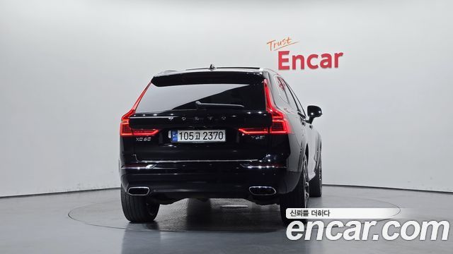 Volvo XC60 2018 — photo 4