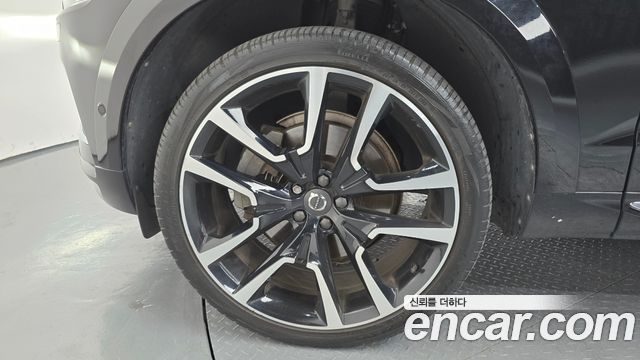 Volvo XC60 2018 — photo 5