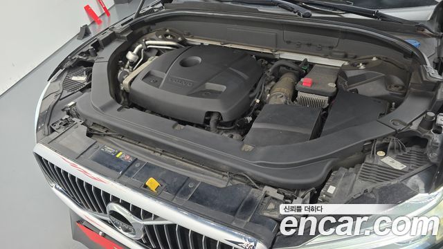 Volvo XC60 2018 — photo 6