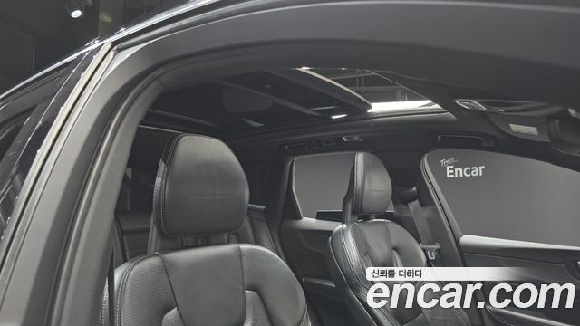 Volvo XC60 2018 — photo 19