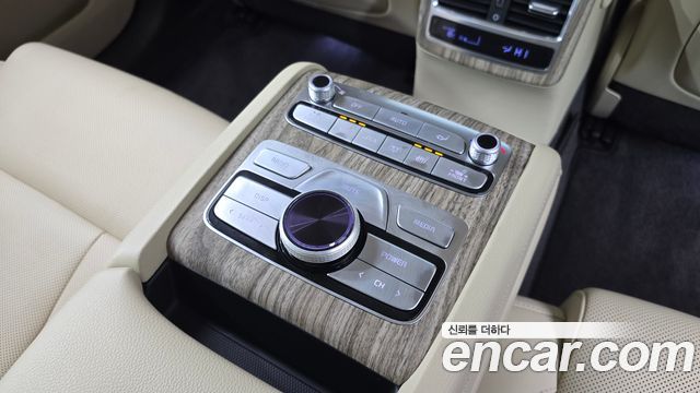 Kia K9 2022 — photo 18