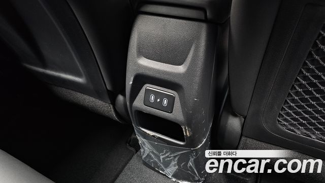 Hyundai Venue 2025 — photo 32