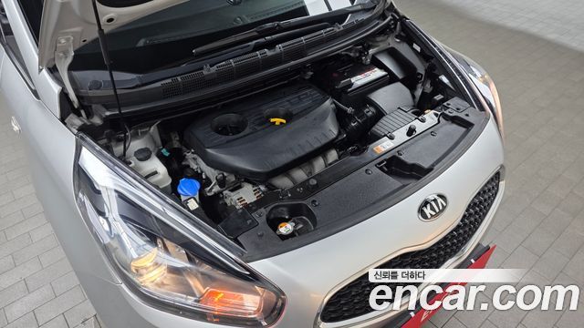 Kia Carens 2015 — photo 6