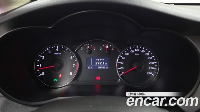 Kia Carens 2015 — photo 11