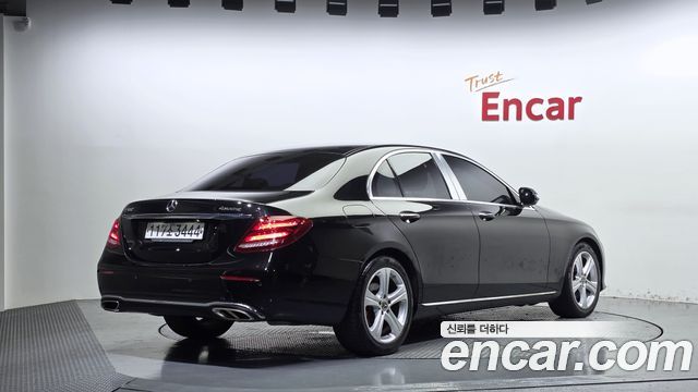 Mercedes-Benz E-Class 2018 — photo 2