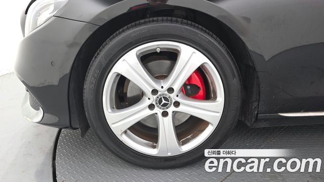 Mercedes-Benz E-Class 2018 — photo 5