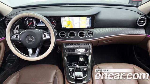 Mercedes-Benz E-Class 2018 — photo 7