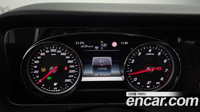 Mercedes-Benz E-Class 2018 — photo 8