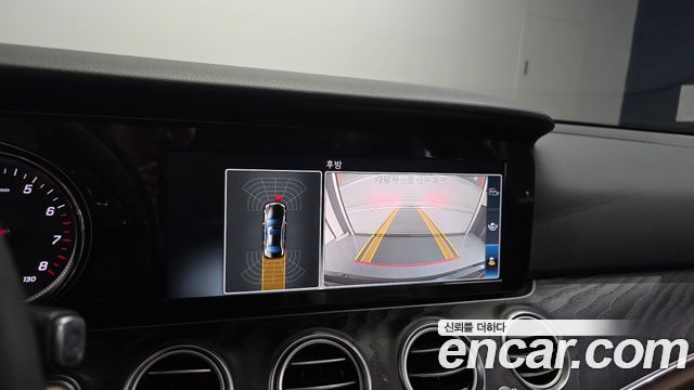 Mercedes-Benz E-Class 2018 — photo 15