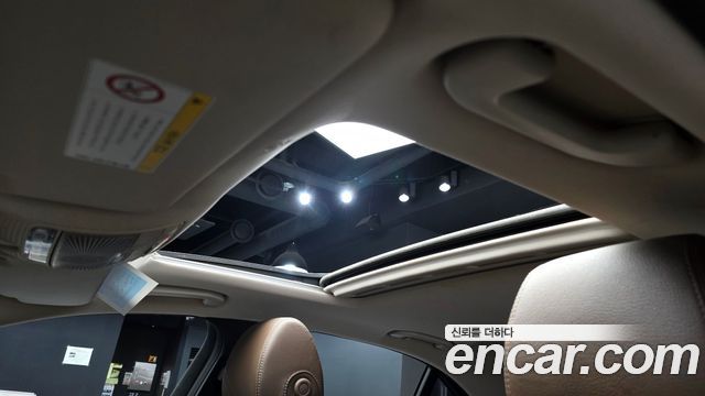 Mercedes-Benz E-Class 2018 — photo 17