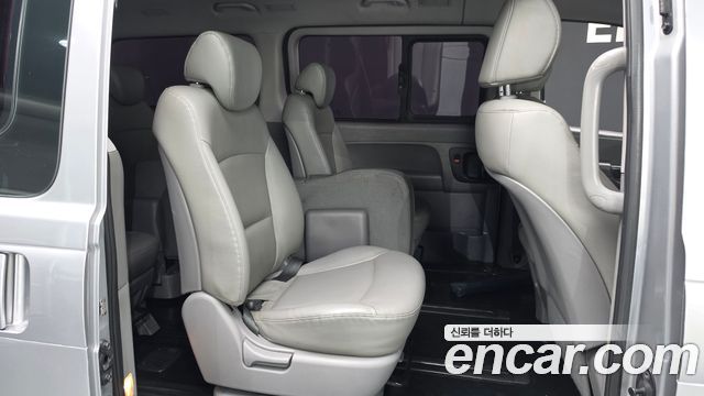 Hyundai Starex 2020 — photo 17