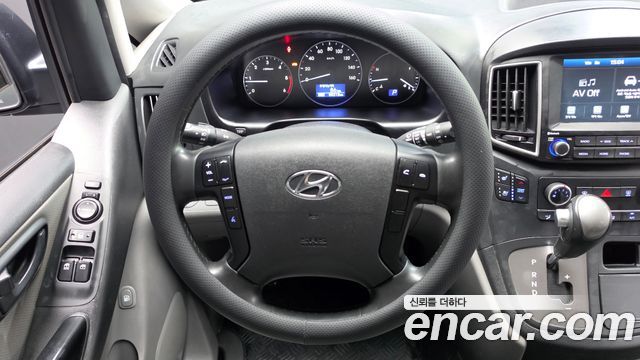 Hyundai Starex 2020 — photo 18