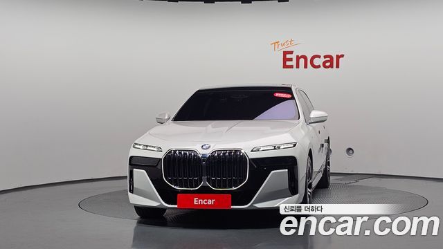BMW 7-Series 2025 — photo 3