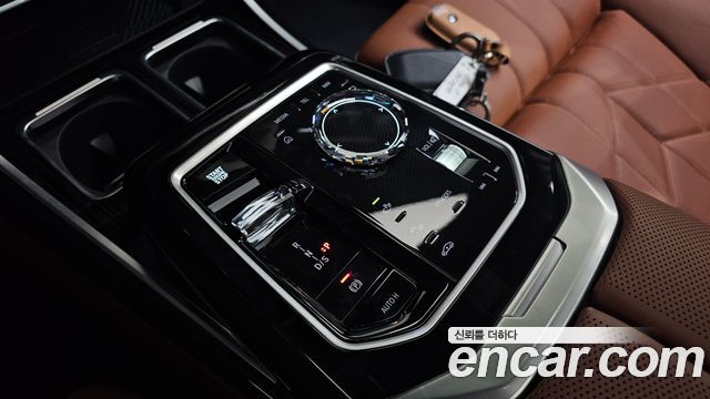 BMW 7-Series 2025 — photo 12