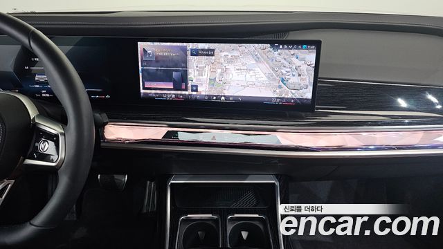BMW 7-Series 2025 — photo 20