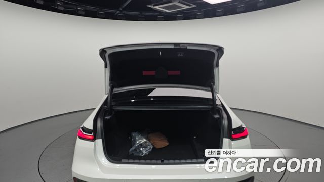 BMW 7-Series 2025 — photo 26