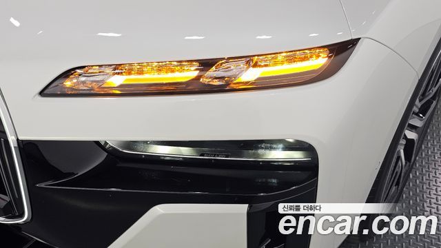 BMW 7-Series 2025 — photo 8