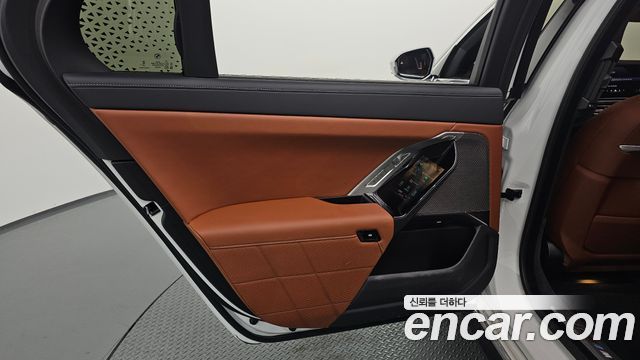 BMW 7-Series 2025 — photo 15