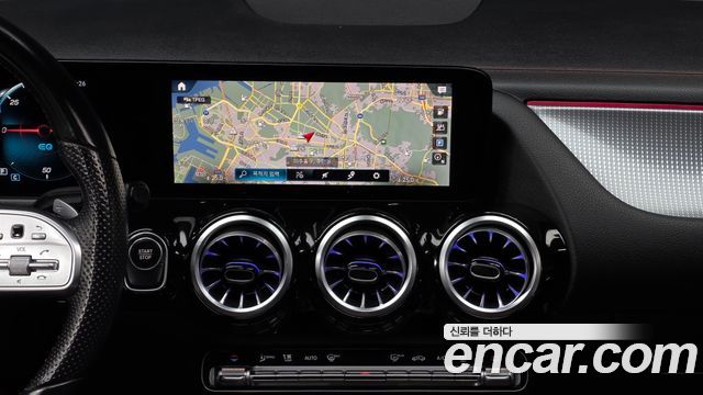 Mercedes-Benz EQA 2022 — photo 20