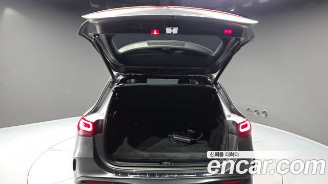 Mercedes-Benz EQA 2022 — photo 26