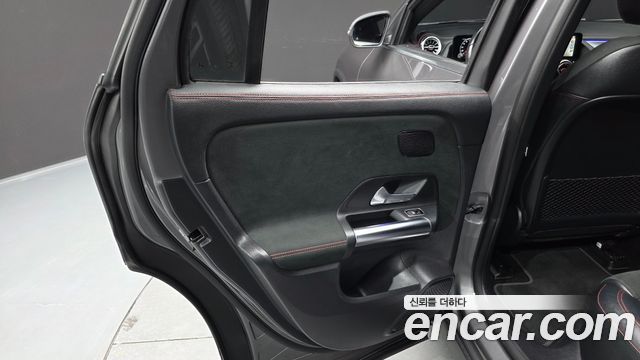 Mercedes-Benz EQA 2022 — photo 15