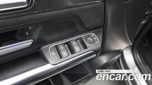Mercedes-Benz EQA 2022 — photo 30