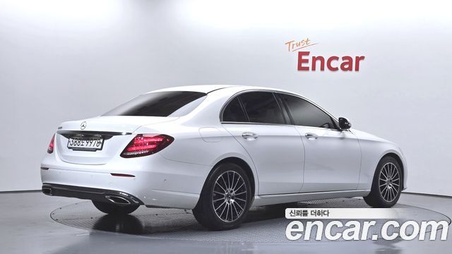 Mercedes-Benz E-Class 2019 — photo 2