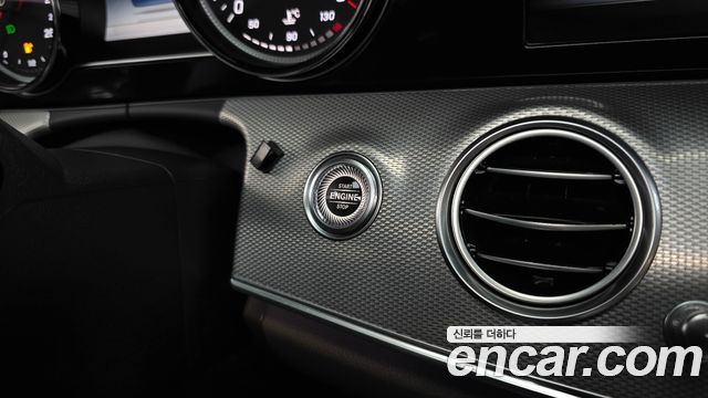 Mercedes-Benz E-Class 2019 — photo 25