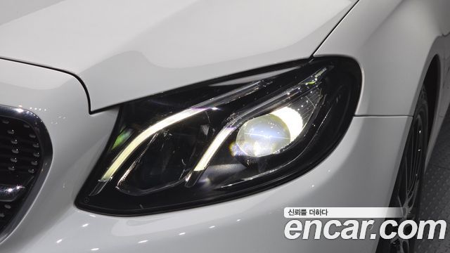 Mercedes-Benz E-Class 2019 — photo 8