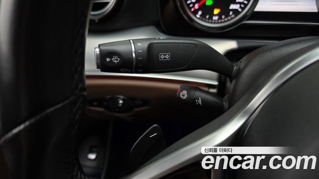 Mercedes-Benz E-Class 2019 — photo 28
