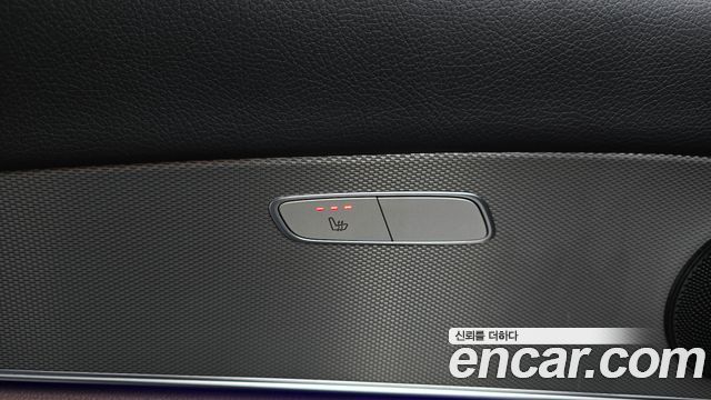 Mercedes-Benz E-Class 2019 — photo 31