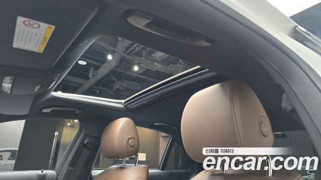 Mercedes-Benz E-Class 2019 — photo 33