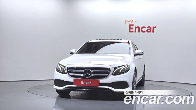 Mercedes-Benz E-Class 2019 — photo 3