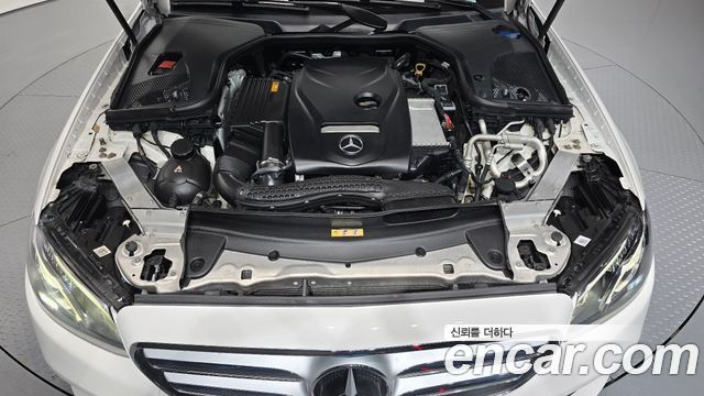 Mercedes-Benz E-Class 2019 — photo 6