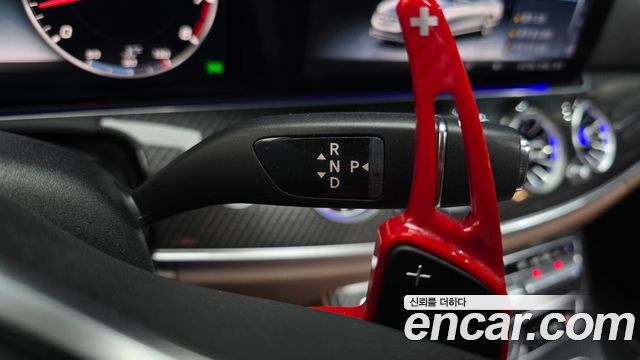 Mercedes-Benz E-Class 2019 — photo 12