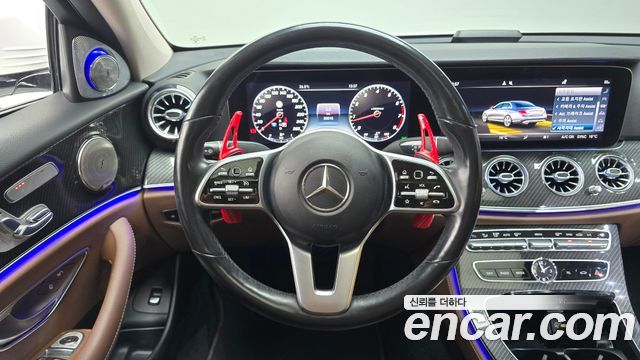Mercedes-Benz E-Class 2019 — photo 19
