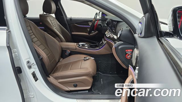 Mercedes-Benz E-Class 2019 — photo 16