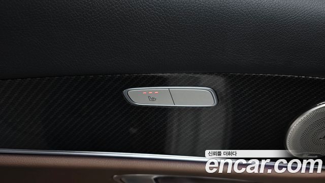 Mercedes-Benz E-Class 2019 — photo 31