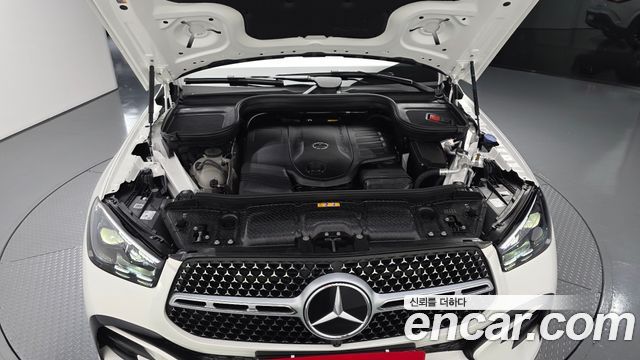 Mercedes-Benz GLE-Class 2025 — photo 6