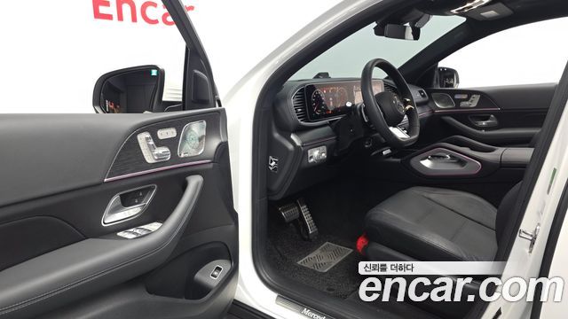 Mercedes-Benz GLE-Class 2025 — photo 13