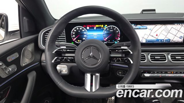 Mercedes-Benz GLE-Class 2025 — photo 19