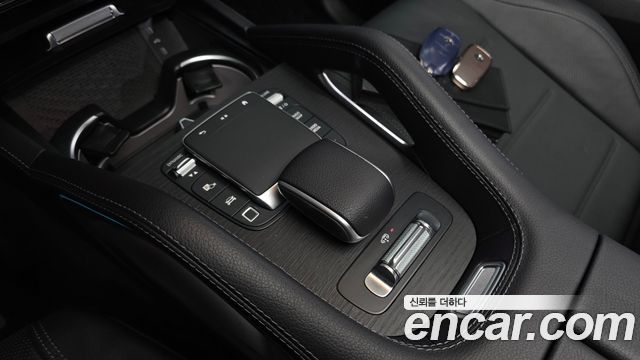 Mercedes-Benz GLE-Class 2025 — photo 25