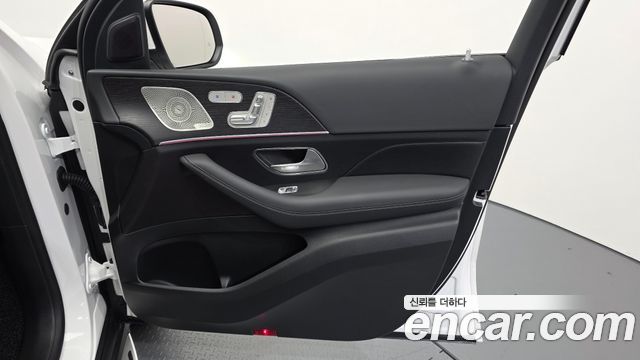 Mercedes-Benz GLE-Class 2025 — photo 14