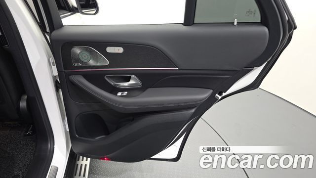 Mercedes-Benz GLE-Class 2025 — photo 15