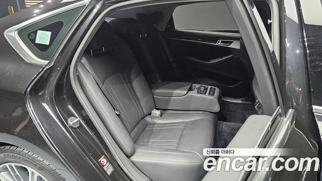 Genesis G80 2019 — photo 17