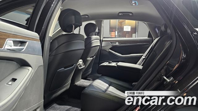 Genesis G80 2019 — photo 16