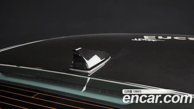 Genesis G80 2019 — photo 36