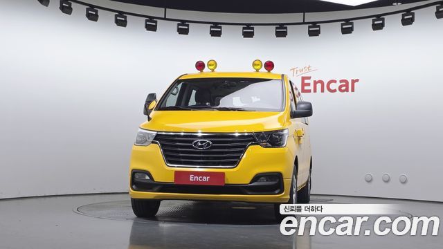 Hyundai Starex 2021 — photo 3